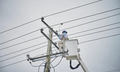 Residentes de Riviera, Azua, piden a Edesur reactivar electrificación tras un año de paralización