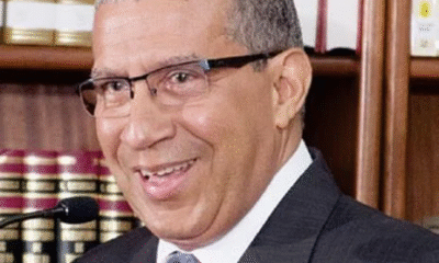 Un lengua suelta escoltado por un coronel