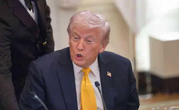 Trump avisa a sus aliados que EEUU no les ayudará en Ormuz imagen