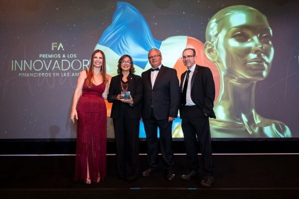BHD obtiene platino en premios a los Innovadores Financieros imagen