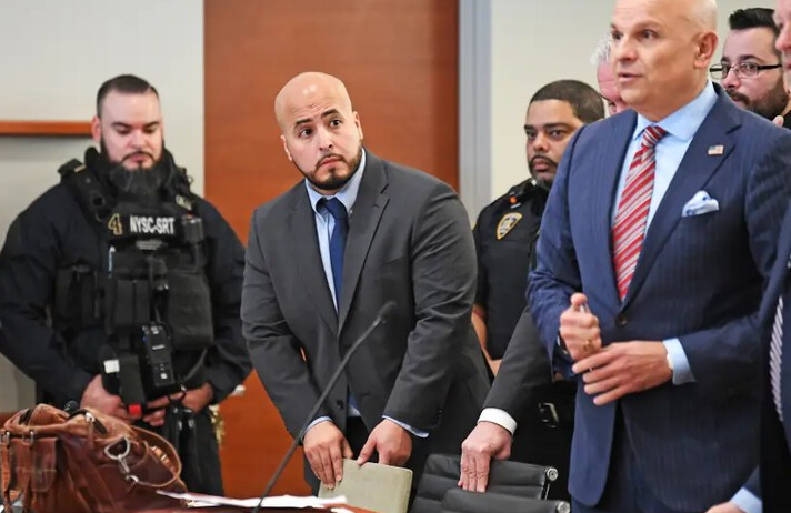 NY: Dictan de 3 a 9 años prisión a expolicía acusado de muerte imagen