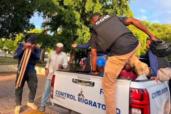 2,056 indocumentados de Haití detenidos y 1,350 deportados imagen