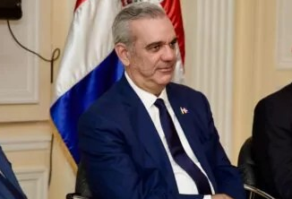 Abinader convoca gremios de enfermería al Palacio Nacional imagen