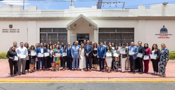 Contraloría robustece servicio de denuncia Alerta Segura CGR imagen