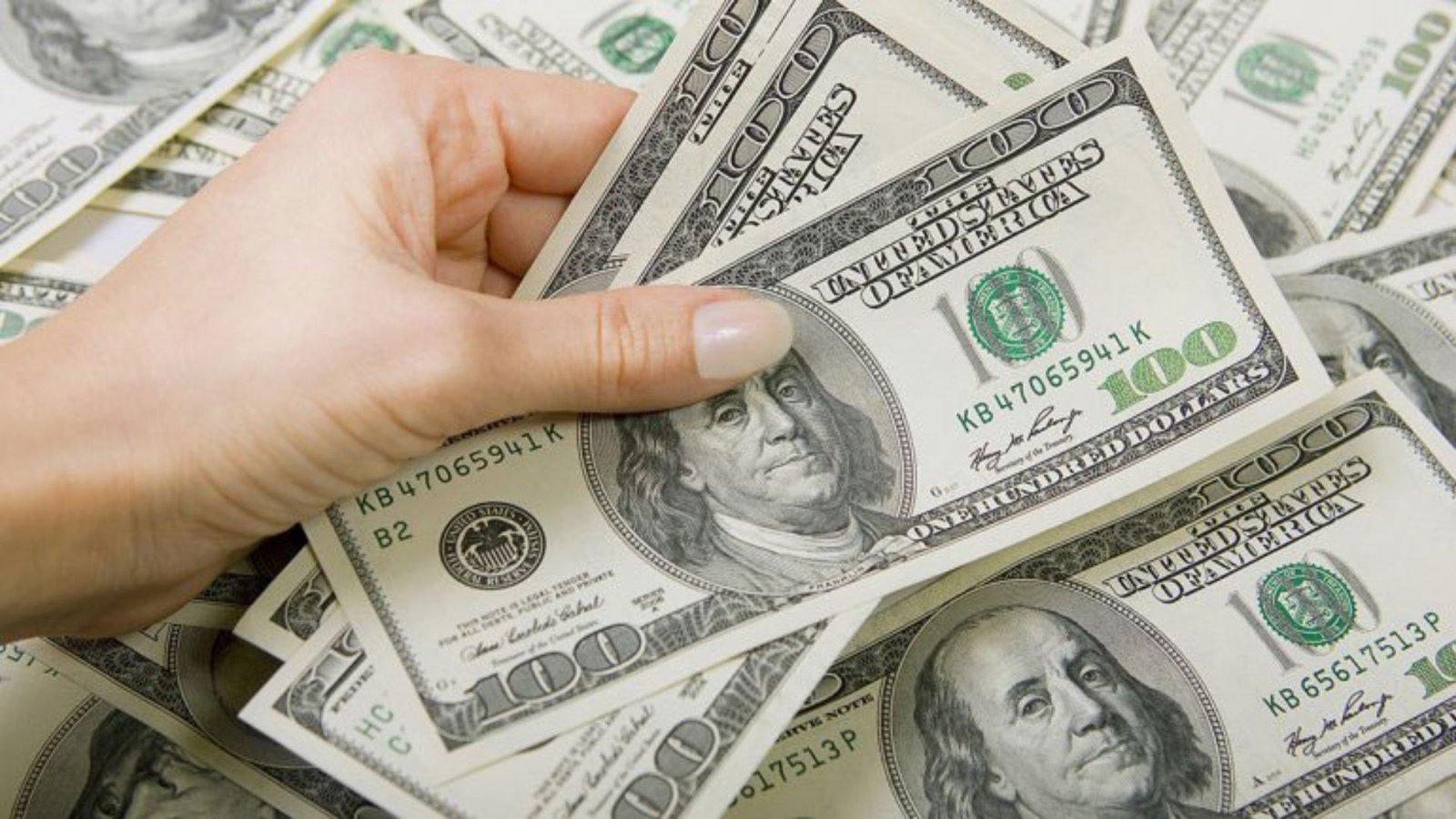 Dólar se cotiza a RD$58.59, once centavos menos que el jueves imagen