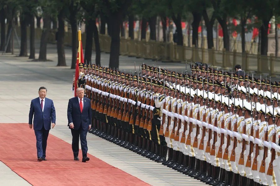 Donald Trump llega al Gran Palacio del Pueblo de Pekín para su reunión con Xi Jinping