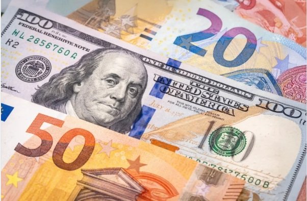 Dólar subió 11 cts. y era vendido a $58.70; el euro sigue a $71.05 imagen