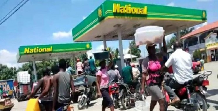 Gobierno haitiano redujo los precios de los combustibles imagen