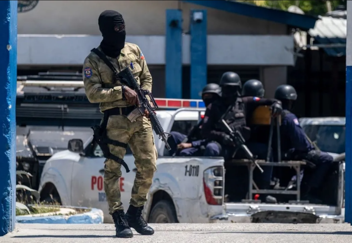 Haití construirá cinco nuevas bases operativas para la policía imagen