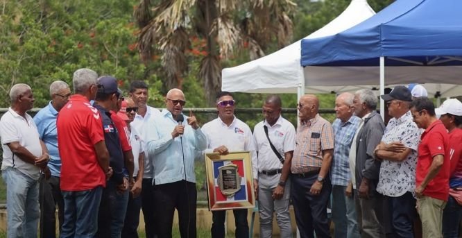 Marcelino, Acosta y Feliz ganan oro en el Nacional de Atletismo imagen