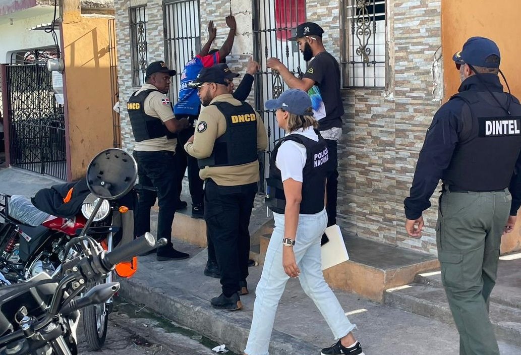Policía dominicana arresta 125 personas en últimas 24 horas imagen
