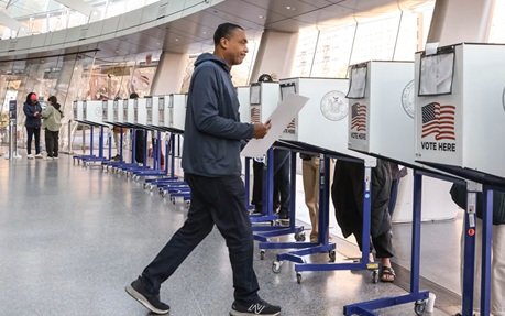 Primarias demócratas en Nueva York transcurren sin incidentes imagen