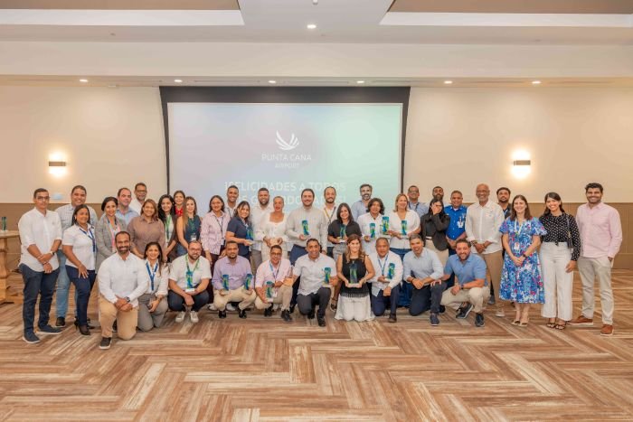 Aeropuerto de Punta Cana reconoce excelencia aerolíneas imagen