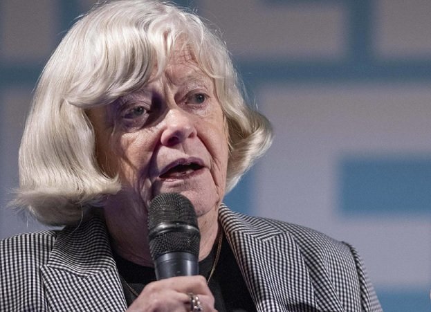 Asesinan en su casa exministra británica Ann Widdecombe imagen