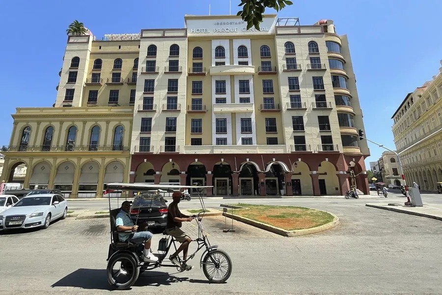 La marcha de las hoteleras internacionales plantea dudas sobre el sector turístico en Cuba