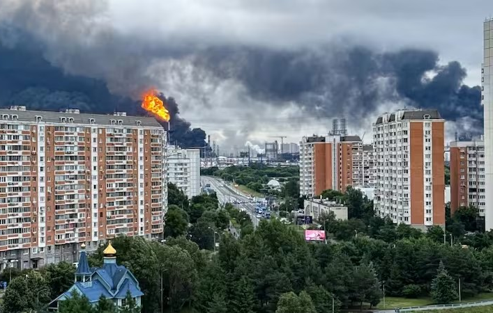 Rusia denuncia lanzamiento de más 400 drones contra Moscú imagen