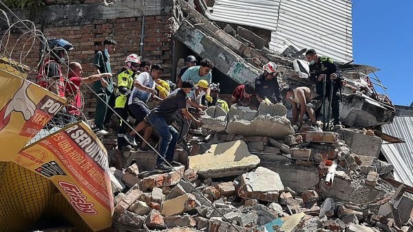 Colombia supera los 200 muertos por terremoto 7,4 imagen
