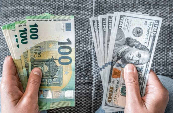 Dólar bajó 31 cts. y euro subió; eran vendidos a $58.74 y $69.99 imagen