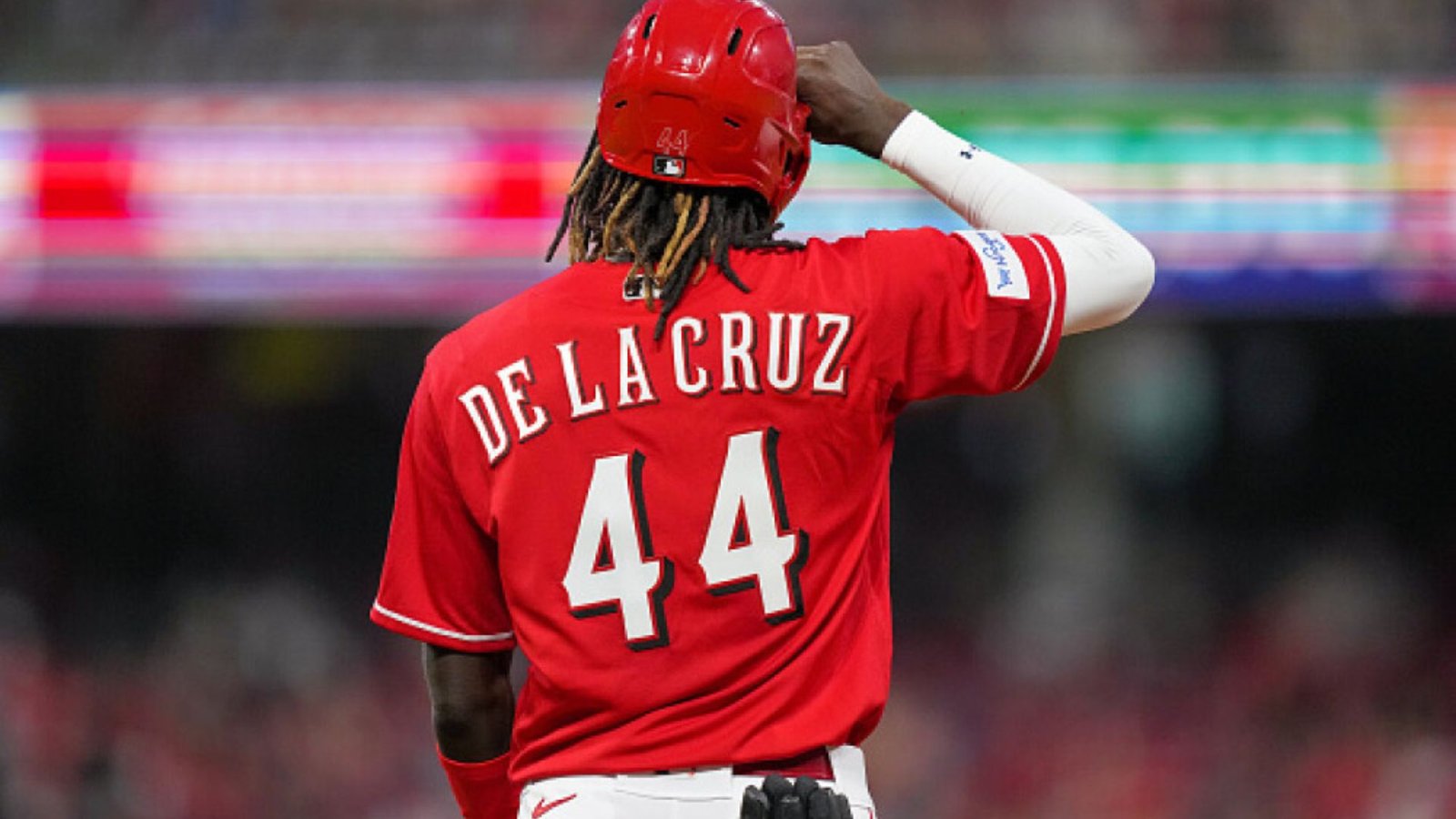 Elly de la Cruz conecta tres dobles en victoria de los Rojos imagen