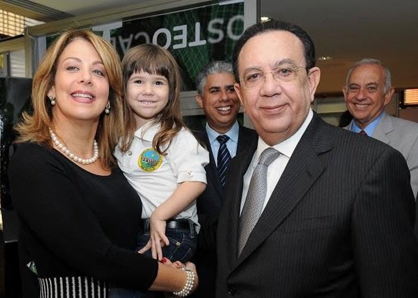 Presidente ratifica Valdez Alizu
y Clarissa de la Rocha en el BC imagen