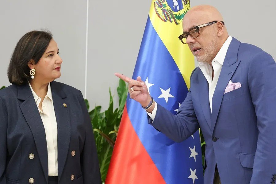 El chavismo y la oposición instalan formalmente la mesa de diálogo para abordar la transición