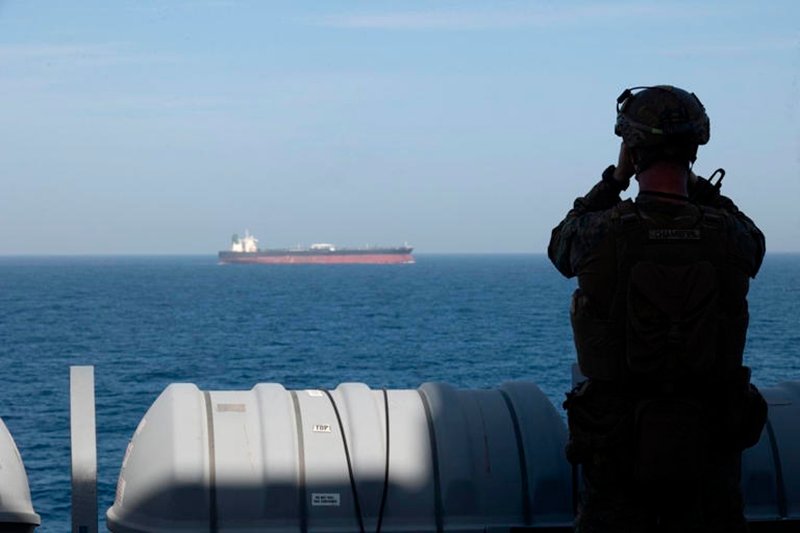 EU niega Guardia de Irán haya alcanzado 2 de sus destructores imagen