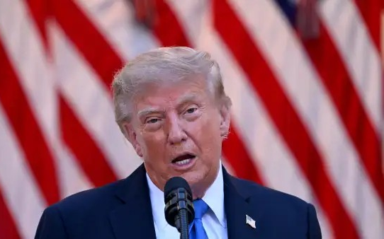 EU: Trump pide poner fin a la «absurda» guerra en Ucrania imagen