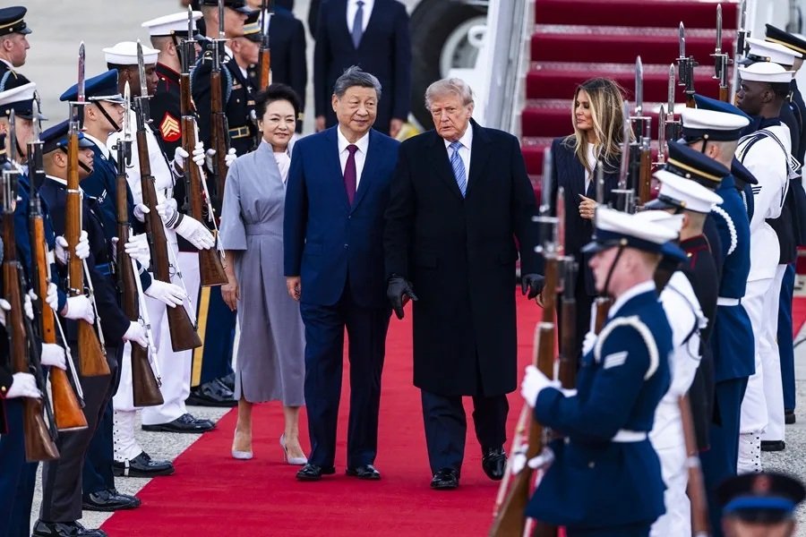 Trump asegura ni EEUU ni China frenarán el desarrollo de la IA imagen