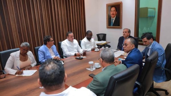 Diputados evalúan cómo frenar el ingreso de narcos a partidos imagen