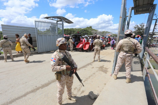 Ejército desmiente incursión de grupos haitianos en territorio RD imagen