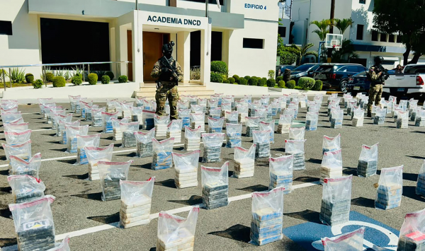 Ocupan más de una tonelada cocaína en costas Pedernales imagen
