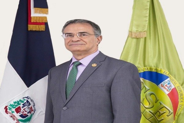 Presidente del TSE será operado por hidrocefalia en Clínica Abreu imagen